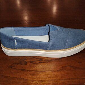 New Tom's 11B Blue Boater Slip-ons (Women's)
